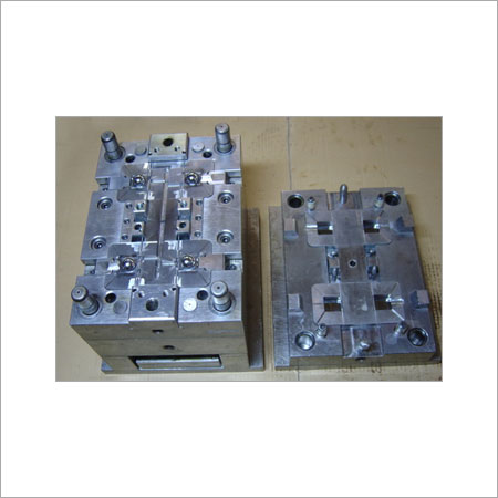 प्लास्टिक ब्लो मोल्ड्स