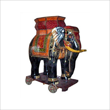 धातु से चित्रित हाथी की मूर्ति