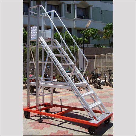 Aluminium Wide Steps Ladder Trolley At Best Price In Chennai, Tamil ...