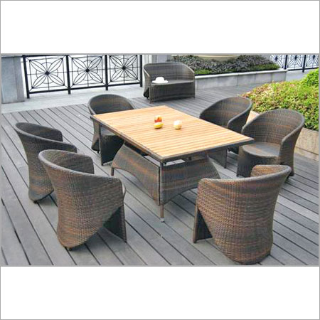 आंगन का फ़र्नीचर