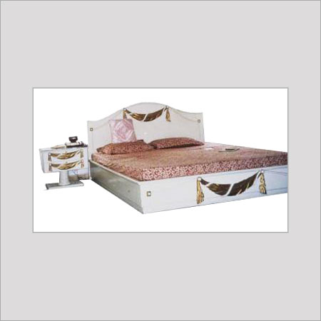 लकड़ी के बिस्तर