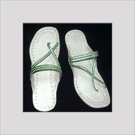 cross chappal price