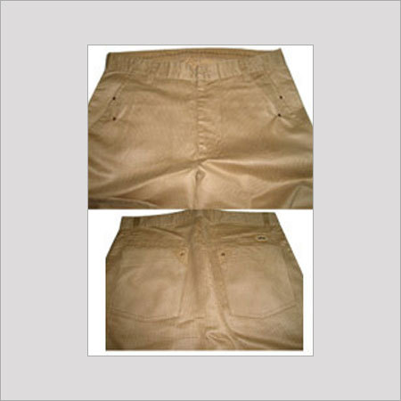 विभिन्न रंगों में उपलब्ध हैं प्लेन लेदर कोटेड ट्राउज़र