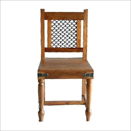  डिजाइनर लकड़ी की कुर्सी 