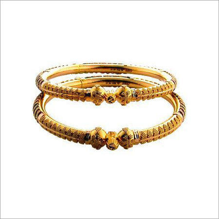 Classy Men Gold Brass Metal Chain Bracelet Pack1