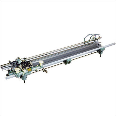 Various Colors Are Available Hand Driven Flat Knitting Machine