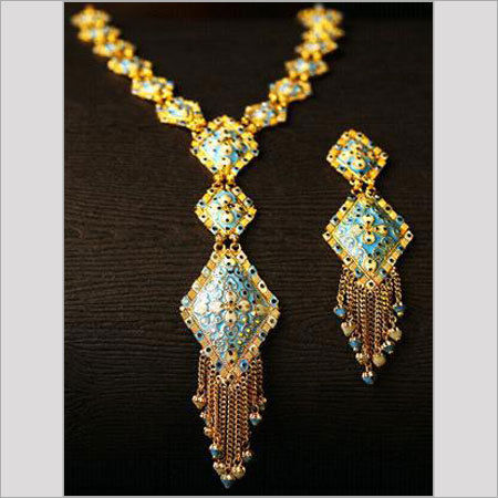 DESIGNER NECKLACE SET