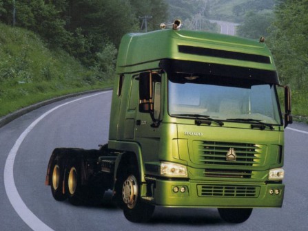 आधुनिक ट्रैक्टर हाउलर ट्रक