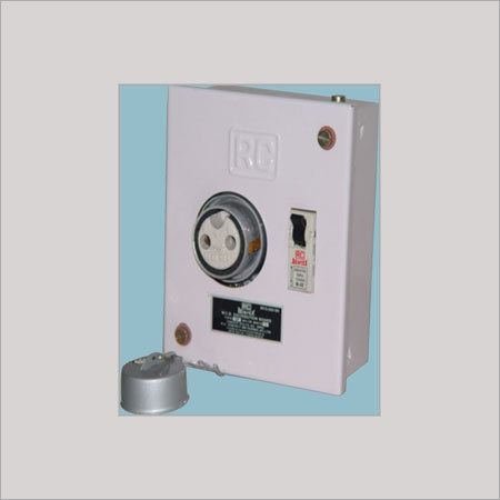 मेटल सुपीरियर फिनिश डिस्ट्रीब्यूशन बोर्ड