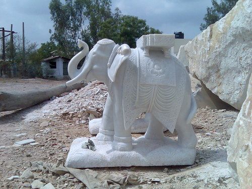  संगमरमर हाथी की मूर्ति