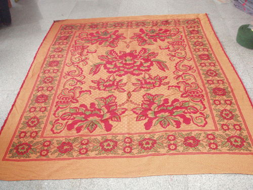 फ्लावर प्रिंटेड थ्रेड ब्लैंकेट