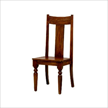  लकड़ी की कुर्सी