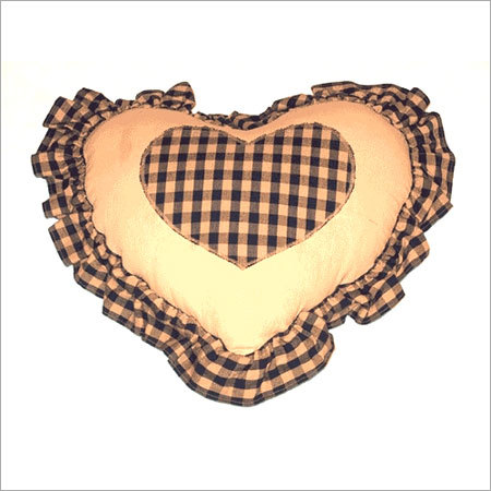 हार्ट शेप कुशन