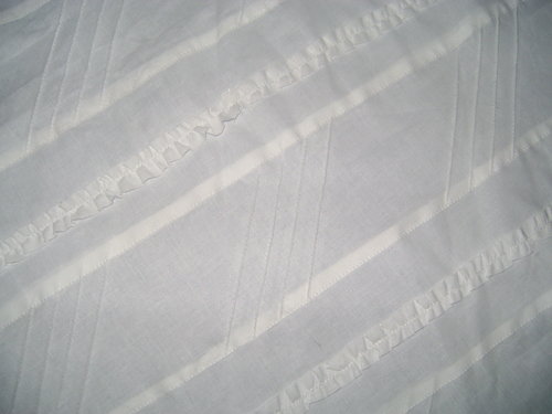 स्ट्रिप डिज़ाइन पिनयुक फ़ैब्रिक