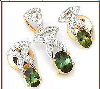 मल्टीकलर डिज़ाइनर डायमंड पेंडेंट गुड