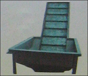 स्लेट कन्वेयर चार्ज एंड हॉपर