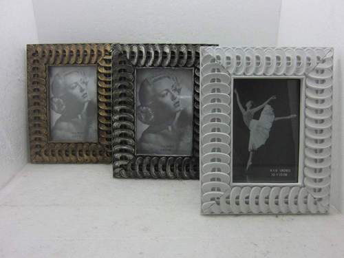 Polyresin Photo Frame - 4X6 Inch Size, Elegant Golden White Silver Colors | Decorative Home and Hotel Accessory with Bailiyuan Face Paper