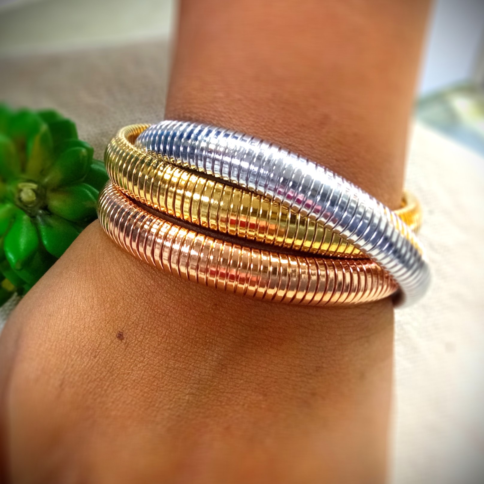 Stylish Bangles - Top Grade Material, Beautifully Crafted for Casual & Formal Attire | Trendy Fashion Accessory