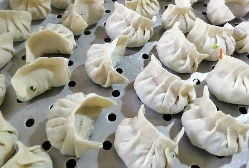 Fresh And Frozen Momos