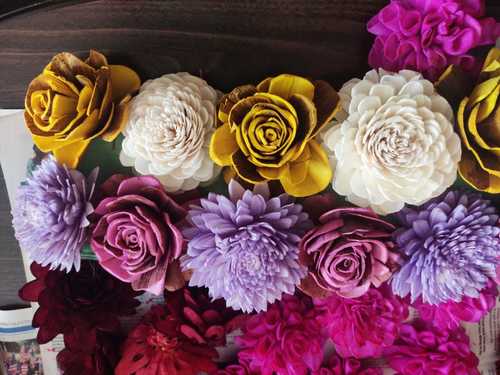 Decorative Artificial Flowers In