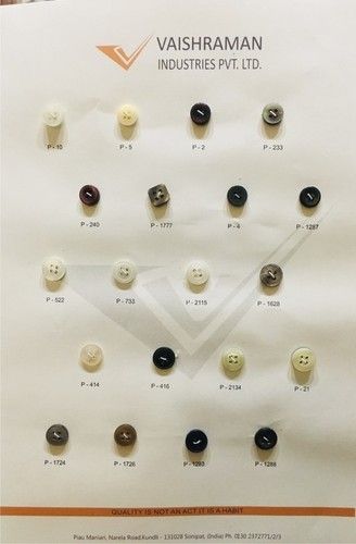 Various Natural Engraved Shell Buttons