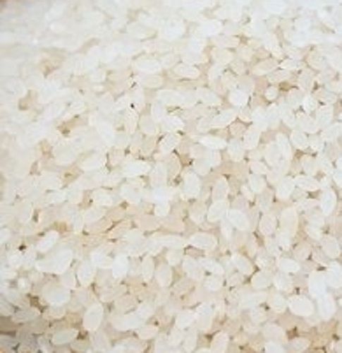 सफेद छोटे आकार का चावल 