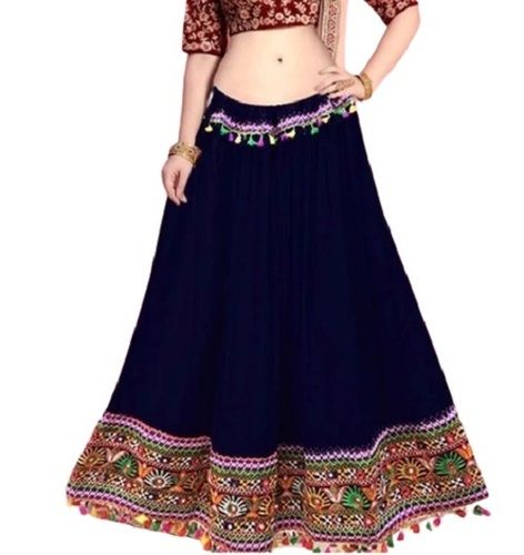 महिलाओं और लड़कियों के लिए जयपुरी लेस लॉन्ग स्कर्ट