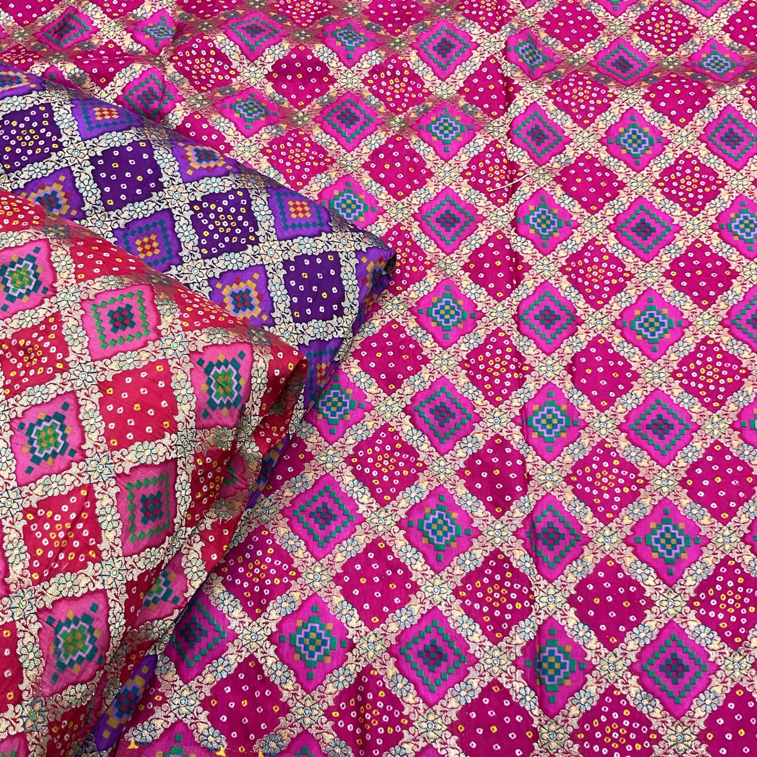 44 Inch Jacquard Russian Silk Fabric - Application: Garment Industry