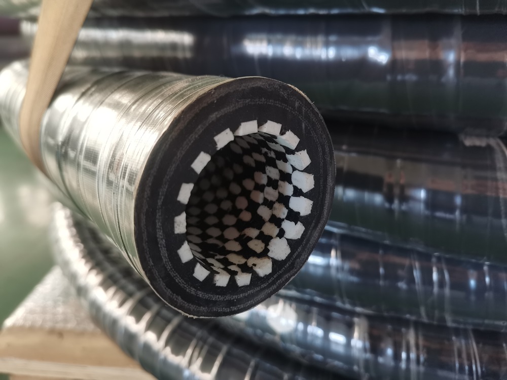 Wear Resistant Alumina Ceramic Lined Rubber Hose