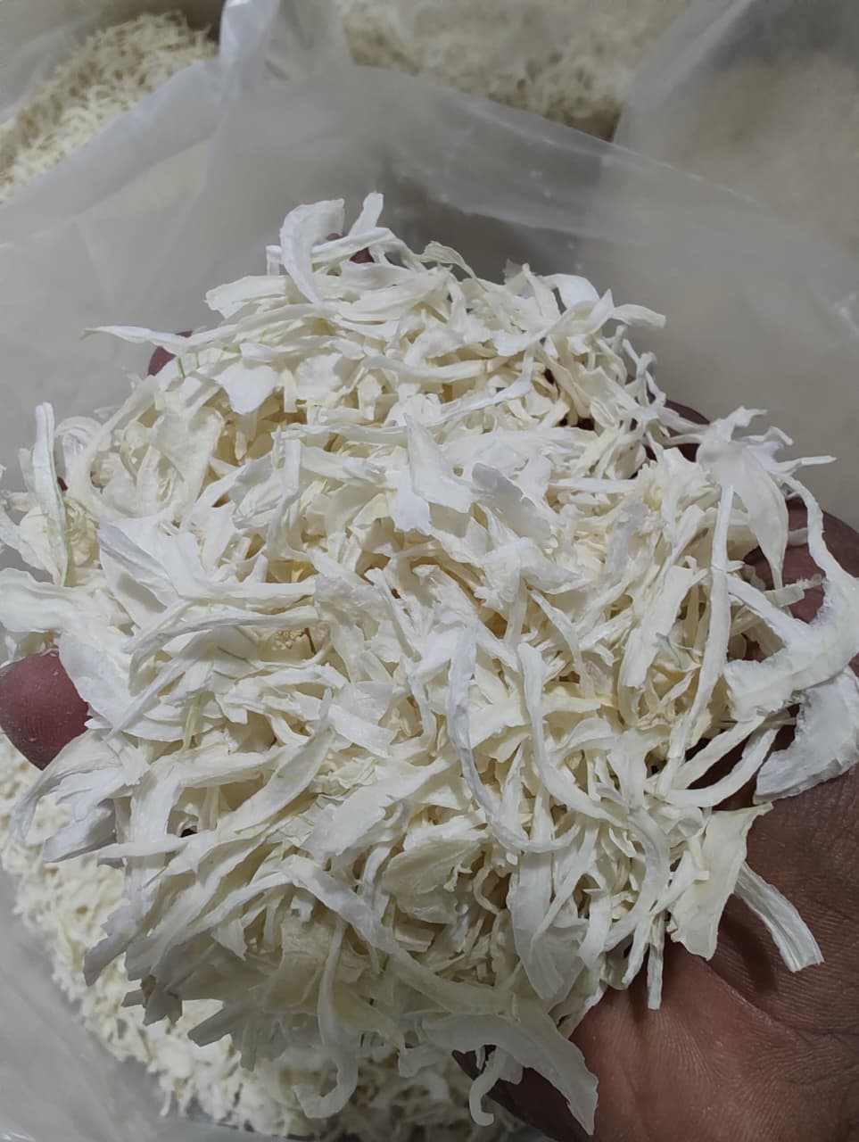 DEHYDRATED WHITE ONION FLAKES