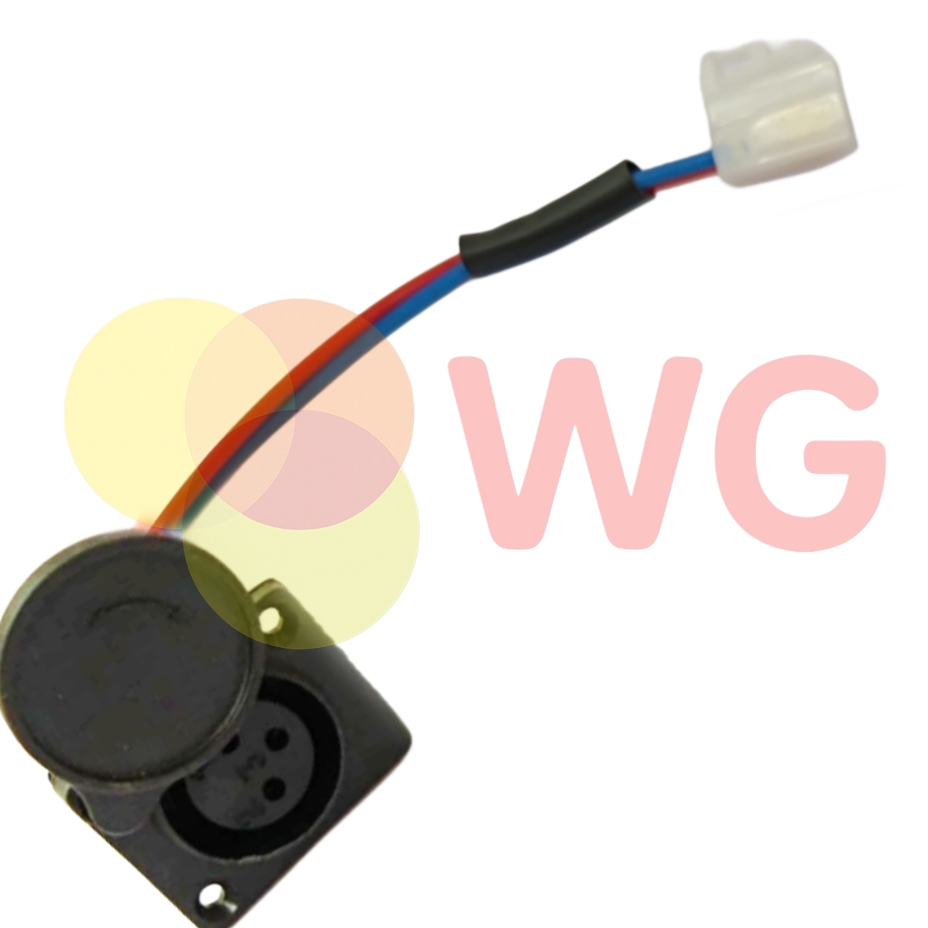 Charging Socket / Xlr Type / W/Cap / E-Scooty