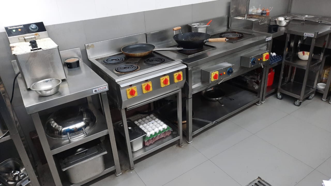 Commercial Kitchen Cooking Range - Load Capacity: 50  Kilograms (kg)