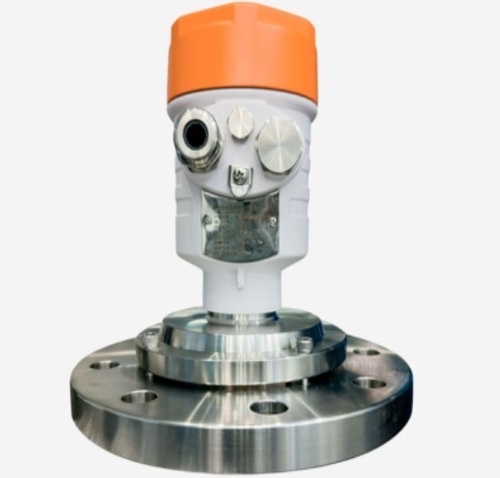 Compact Radar Level Transmitters - Application: Industrial