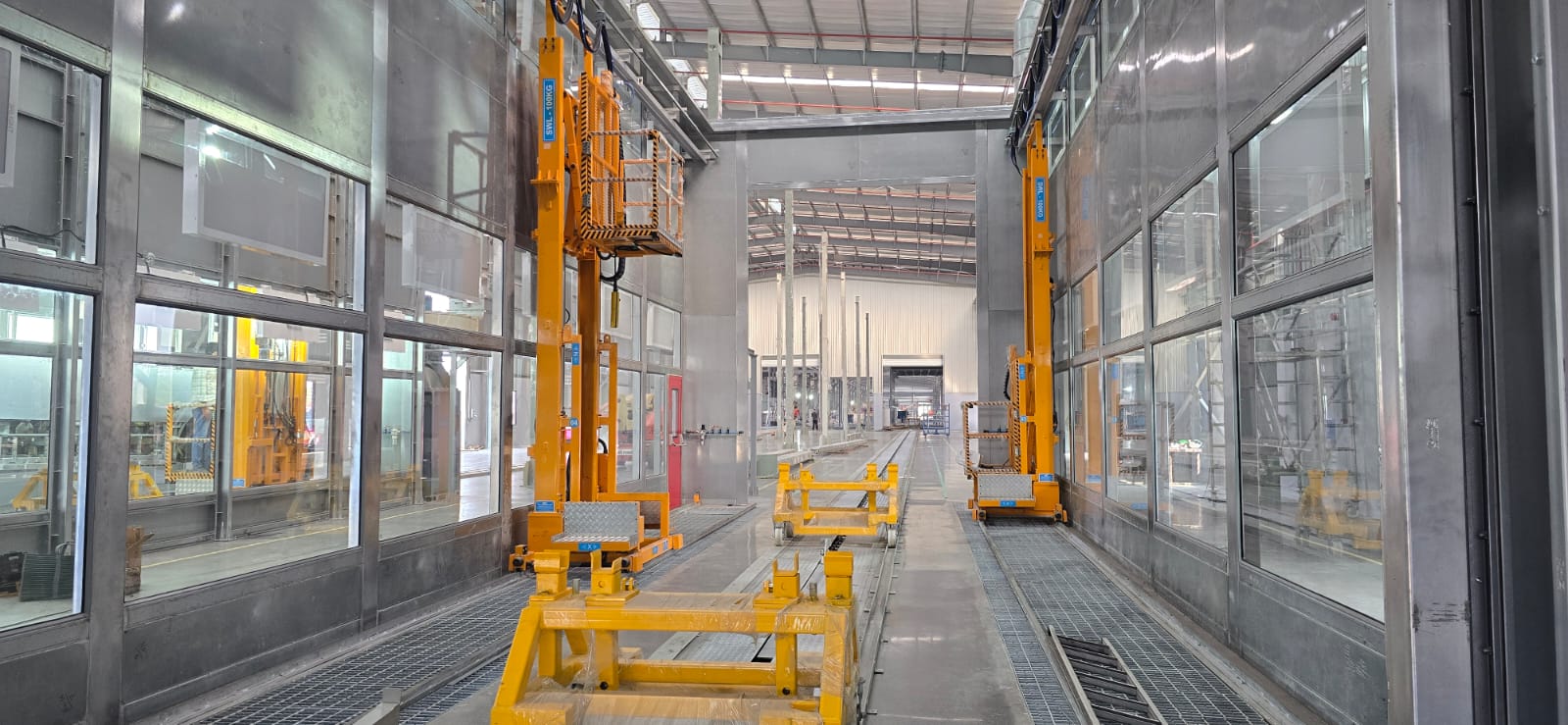 3 Axis Operator Platform - Color: Industrial Orange / Yellow / As Per Customer Requirement