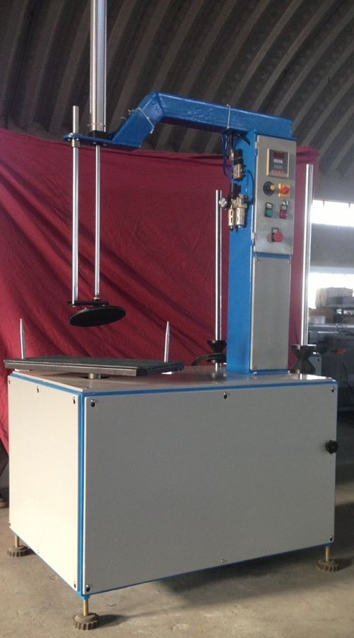 Semi Automatic Stretch Wrapping Machine