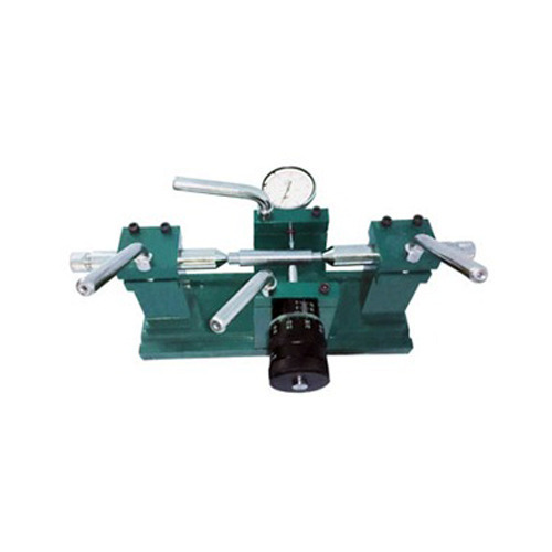 Floating Carriage Micrometer - Precision Measurement Tool | Durable Design for Laboratory Use