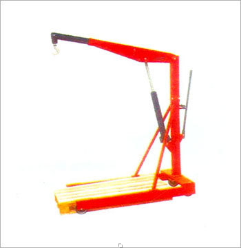 Hydraulic Mobile Floor Crane - Capacity 1000-3000 Kgs | Customizable Sizes and Versatile Applications