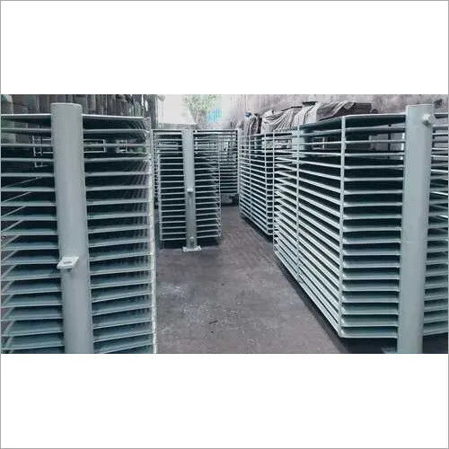 Direct Weldable Type Radiator - Color: Metalic