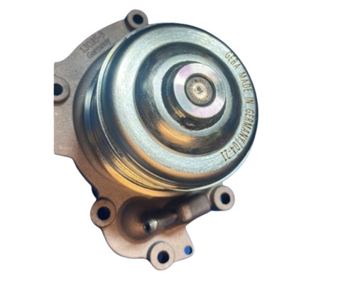 Automotive Car Water Pump - Color: Silver