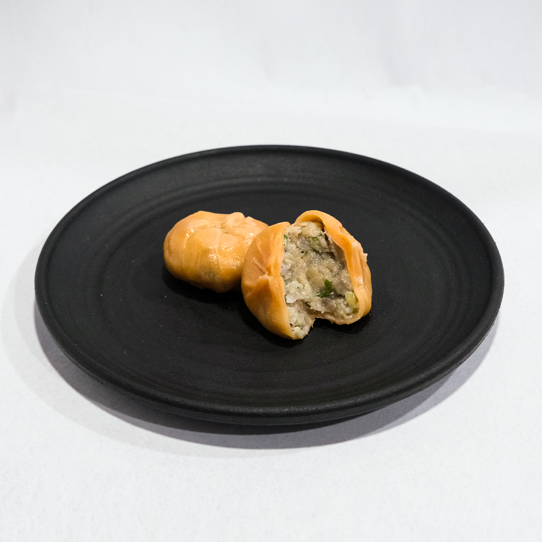 Frozen Chicken Momos - Chicken Mince with Soy Sauce, Chillies & Pepper, Juicy Filling in Thin Flour Dough, 50pcs per Packet | Frozen Freshness for Adults & Children