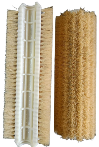 Comber Brush In Plastic Base With Crocodile Toothed In 18 Rows - Color: White