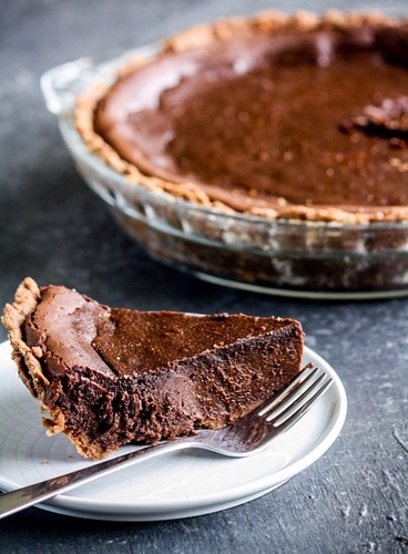 Mississippi Mud Pie - Eggless Chocolate Fudge Filling | Rich, Velvety Texture, Deep Butter & Cream Flavor, Shelf Life 3-5 Days