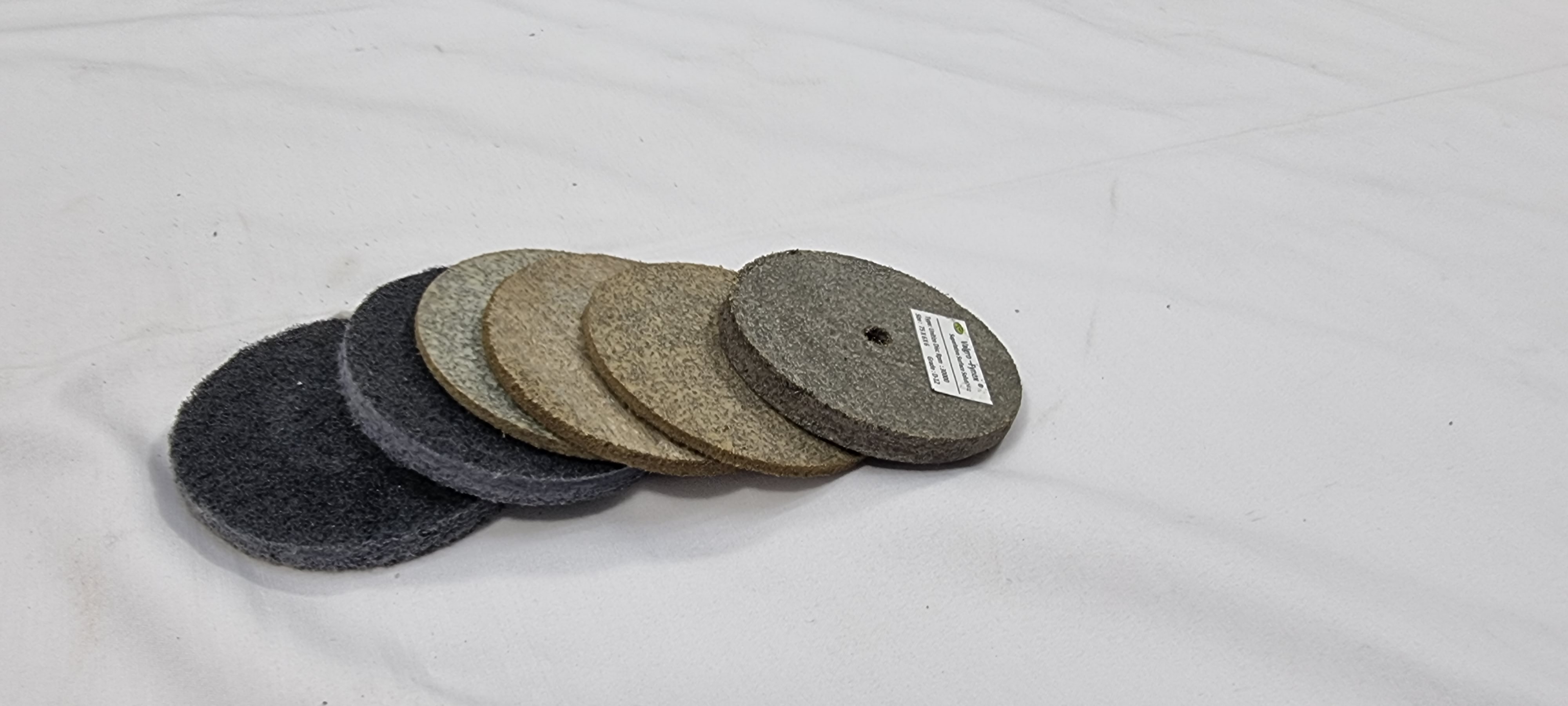 Unitized Polybond Disc For Deburring