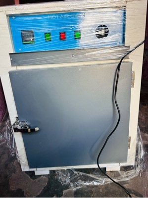 laboratory hot air oven