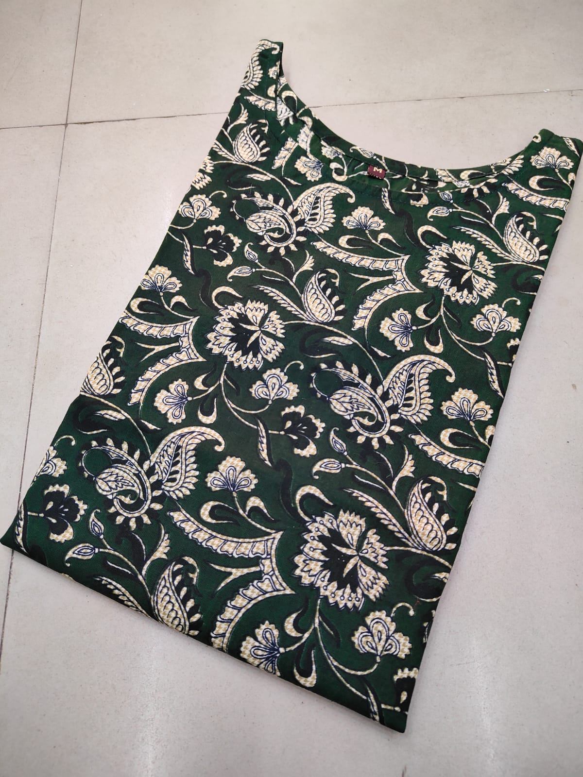 Comfortable Ladies Kurti - Design: Fancy