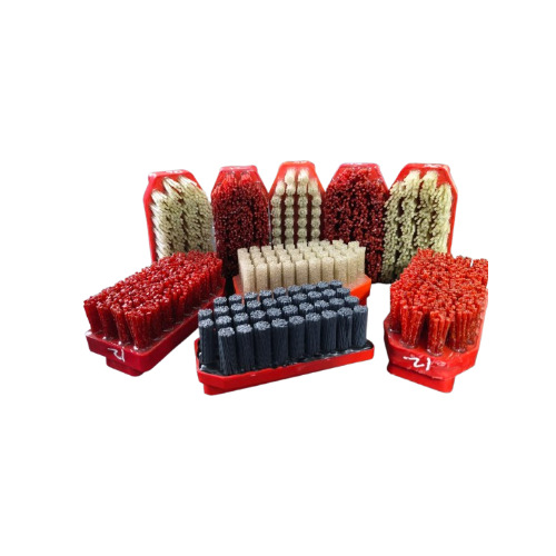 Fickert Lapatra Brush - Color: Red