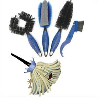 CLEANING BRUSHES