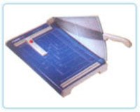 SCREW MOUNTED CLEAN CUT CUTTER