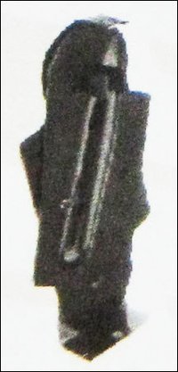 Close Extended Pole