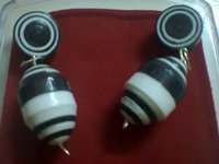 Trendy Black And White Fusion Earring For Women